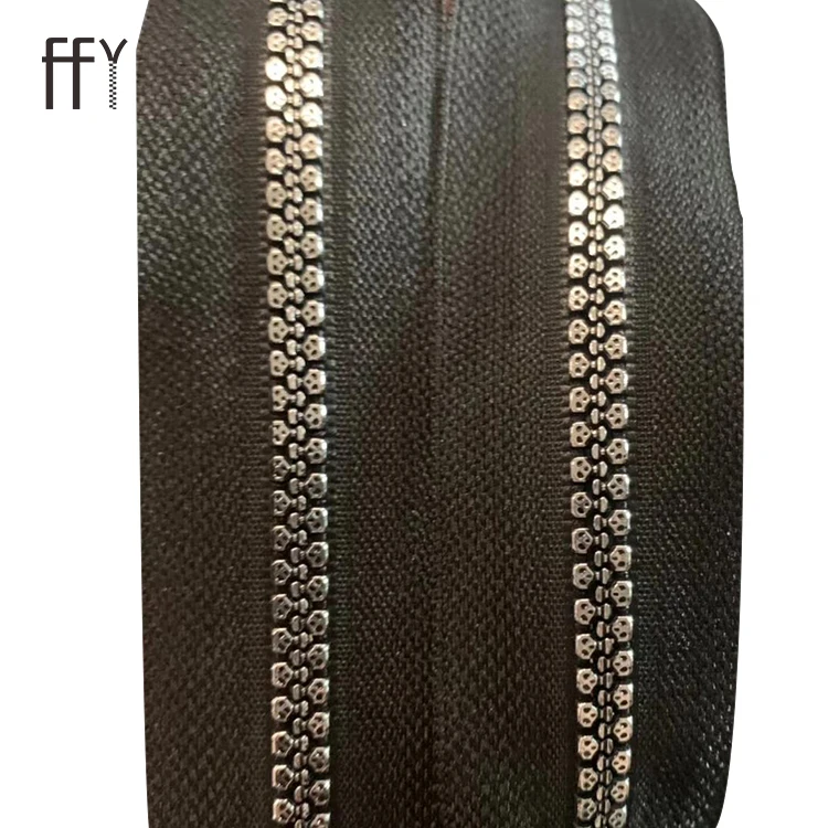 Hot Selling Customized Colour Bags Clothes Waterproof Sliders Plastic Zipper