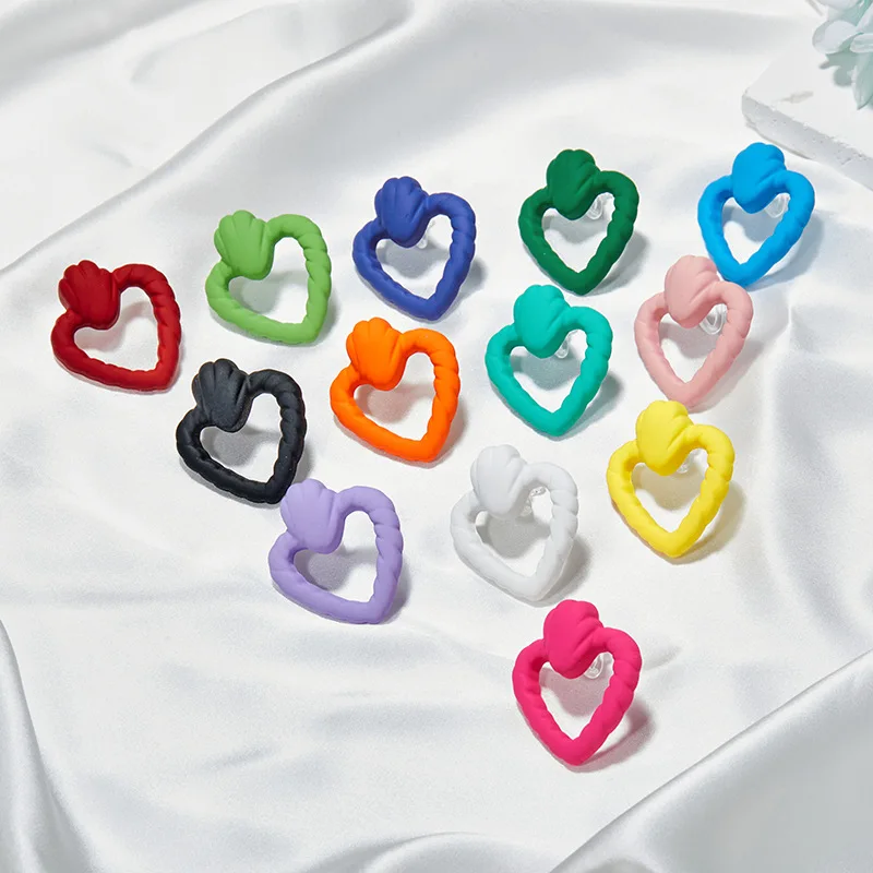 FineToo New acrylic candy colored heart-shaped spray painted earrings resin heart  Stud Earrings for Women