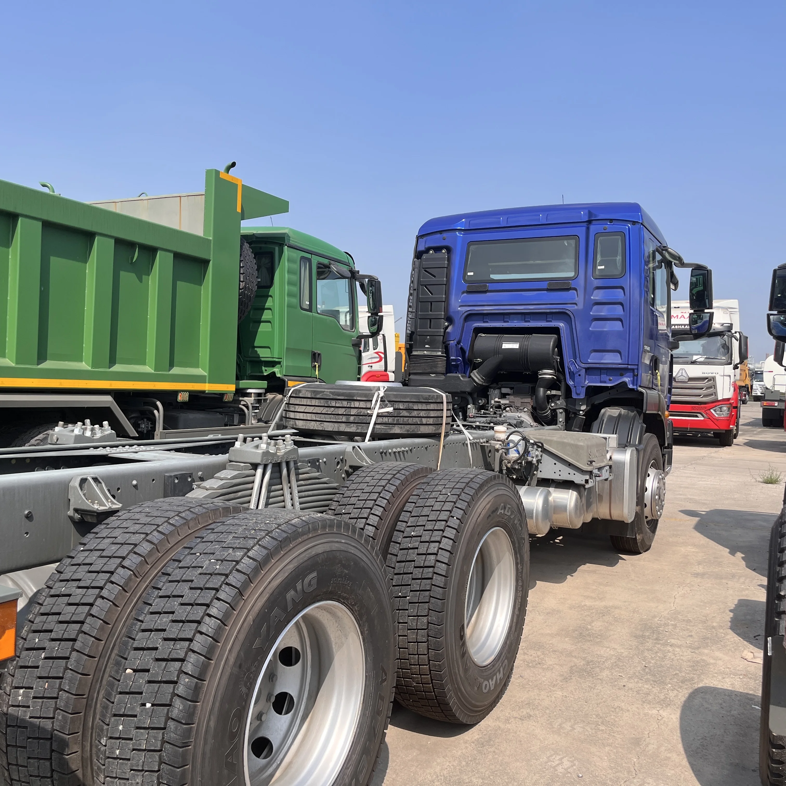 Howo 6X4 Sitrak C7H Tractor Head Truck Wheel Tractor Trucks New 2023