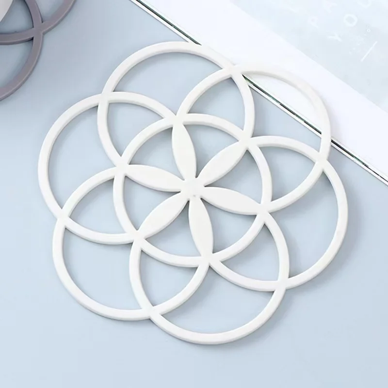 TPR Silicone Heat-Resistant Meal Mat  Multi functional flower shaped anti slip pot mat and cup mat