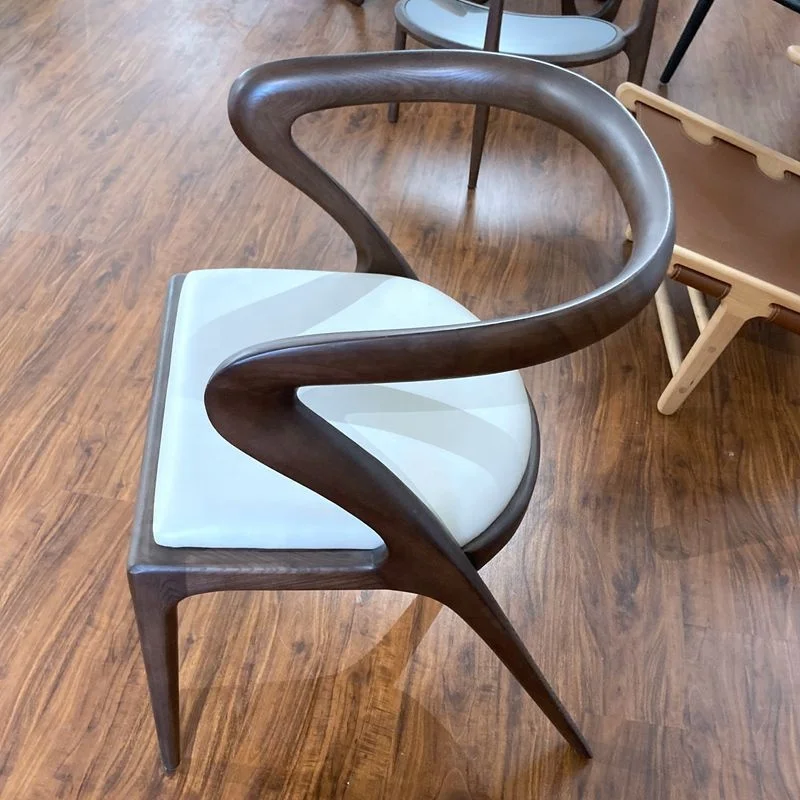 New Hot Sale Leather Upholstered Dining Chair Solid Wood Dining Chair with Bent Wood Legs