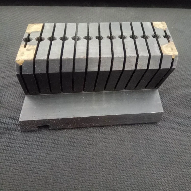 Toughness Tufting carpet machine blade and blade adapter