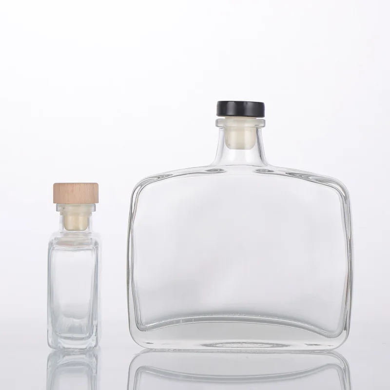 Empty transparent 100ml 200ml 300ml 500ml small flat square glass beverage bottle for wine milk juice drinking