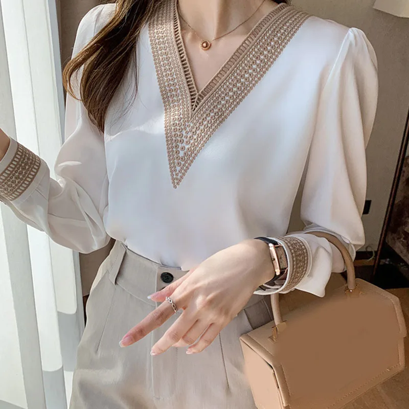 Long Sleeve White Blouse Women Blusas Fashion Embroidery V Neck Chiffon Blouse Shirt
