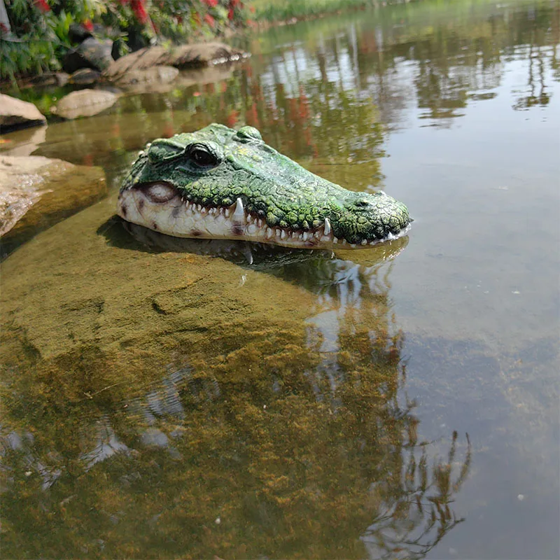 Statue Resin Artificial Garden Fish and Crocodile Alligator Garden Sculpture Floating Pond Decoration