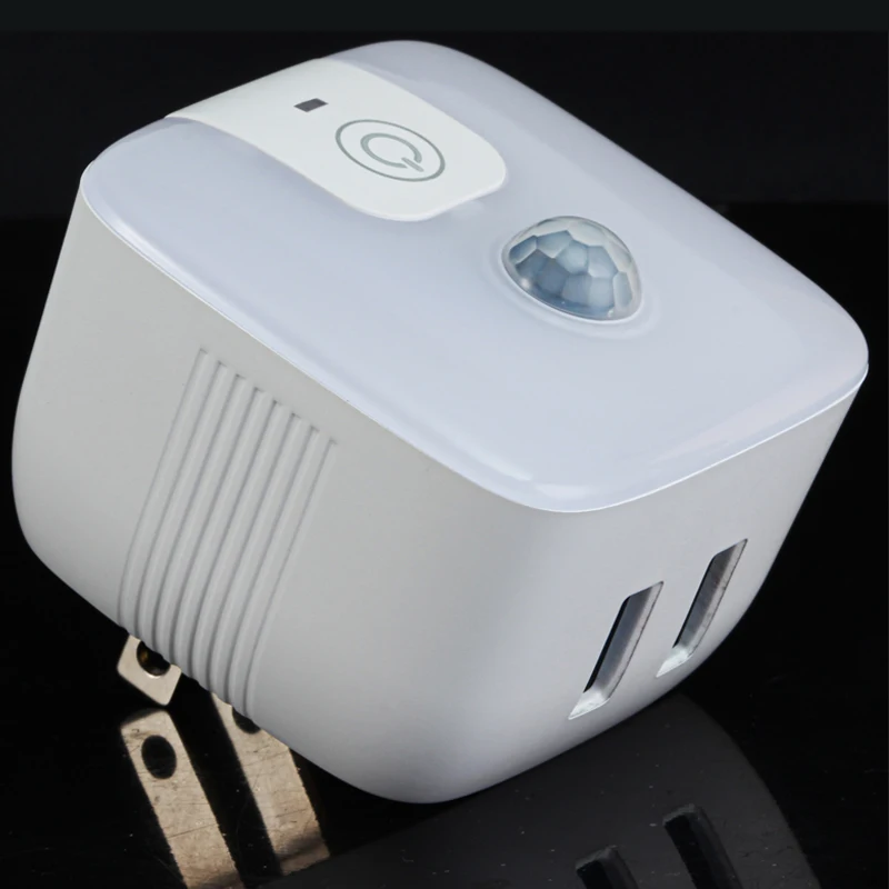 110V 2 USB Charging Port Human Body Induction Night Light with White Yellow Light Human Body Infrared Lamp for Aisle,Balcony