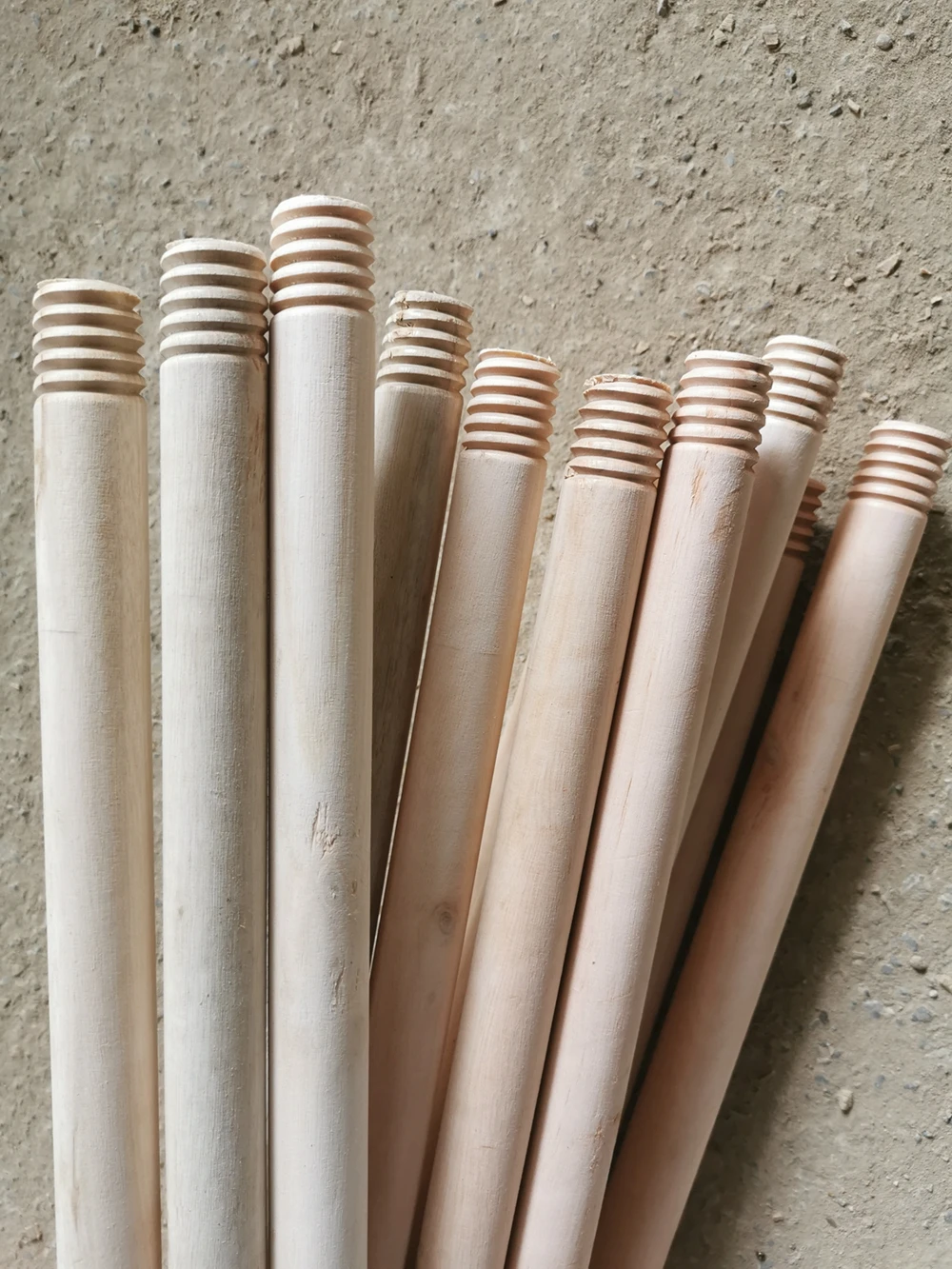 Manufacture Machine Making Cleaning Tools Products Natural PVC Coated Broom Wood Stick Handle For Mop Brush Shovel