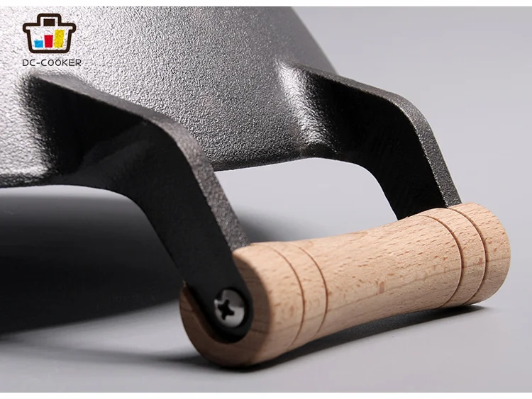 China high quality cast iron wok Cast Iron Big Wok With Wooden Lid In Stock Vegetables Oil Wok