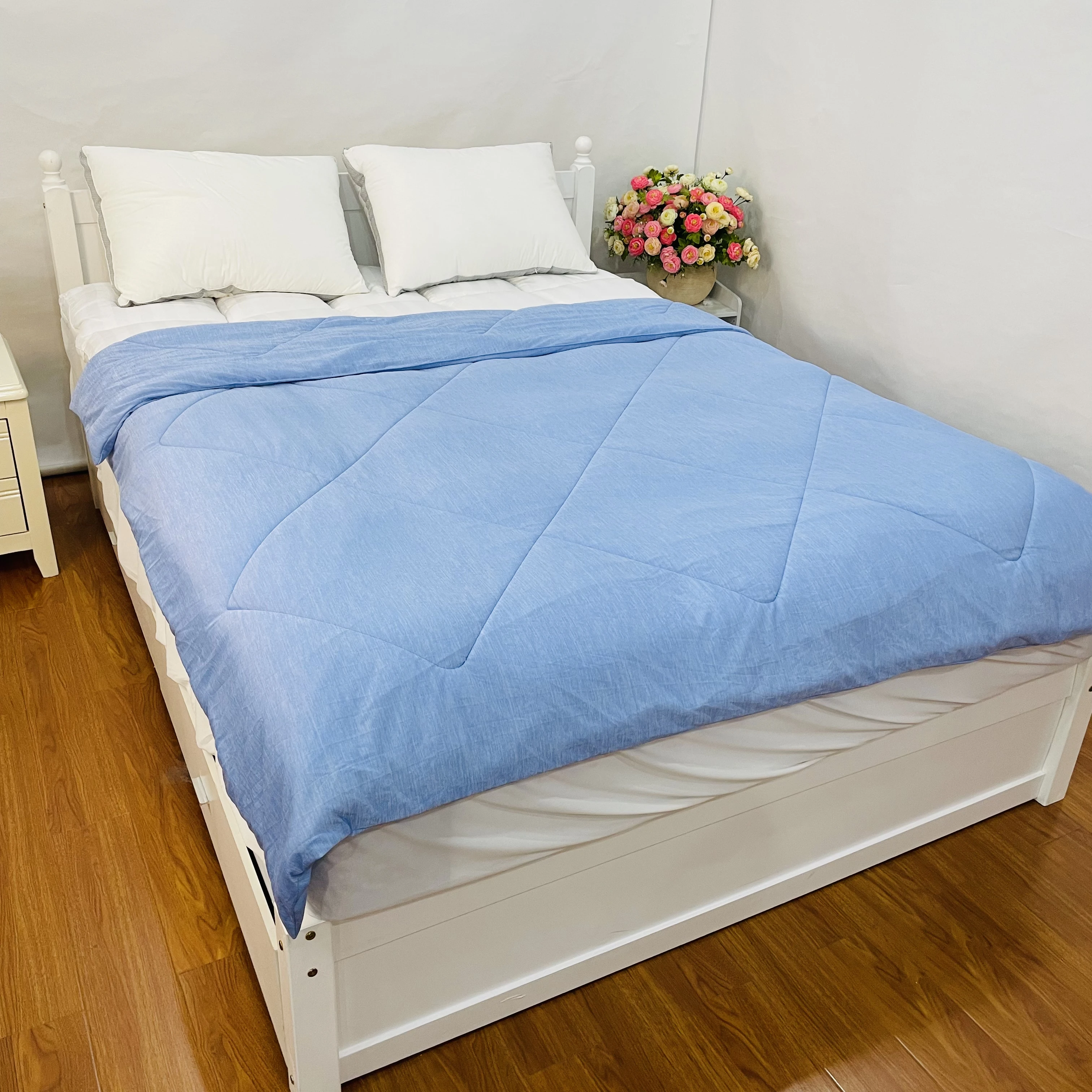 Ultra soft summer cooling comforter quilt double-sided lightweight summer blanket for hot sleeper