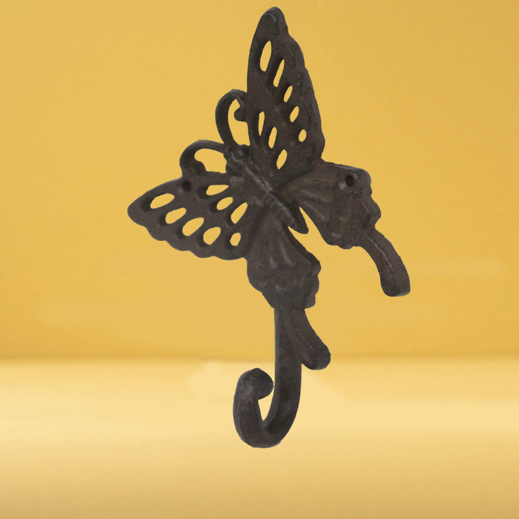 Современный стиль чугунный настенный кронштейн в виде бабочки для украшения интерьера курорта атмосферостойкий и неподвластный времени металлический материал