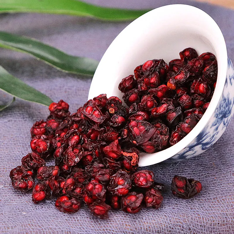 High quality China herbs dried schisandra berries whole schisandra chinensis seeds wu wei zi schisandrae fructus berry fruit