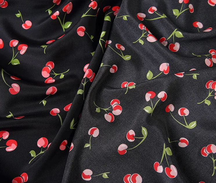 Nice looking dot printing 100% mulberry silk 14mm crepe de chine 140cm width fabric for shirts,blouse,dress