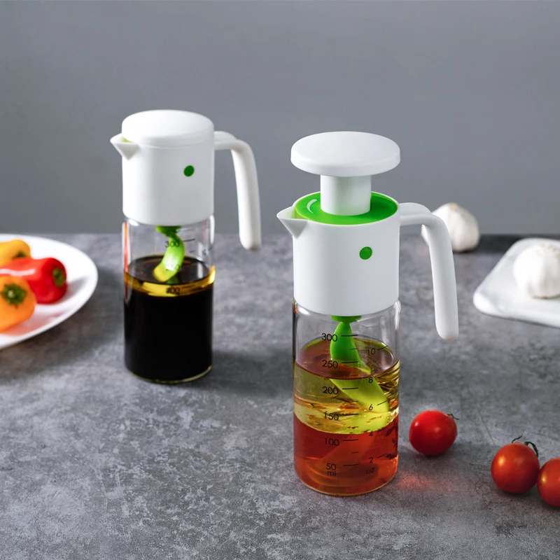 Premium quality kitchen oil and vinegar dispenser glass bottle
