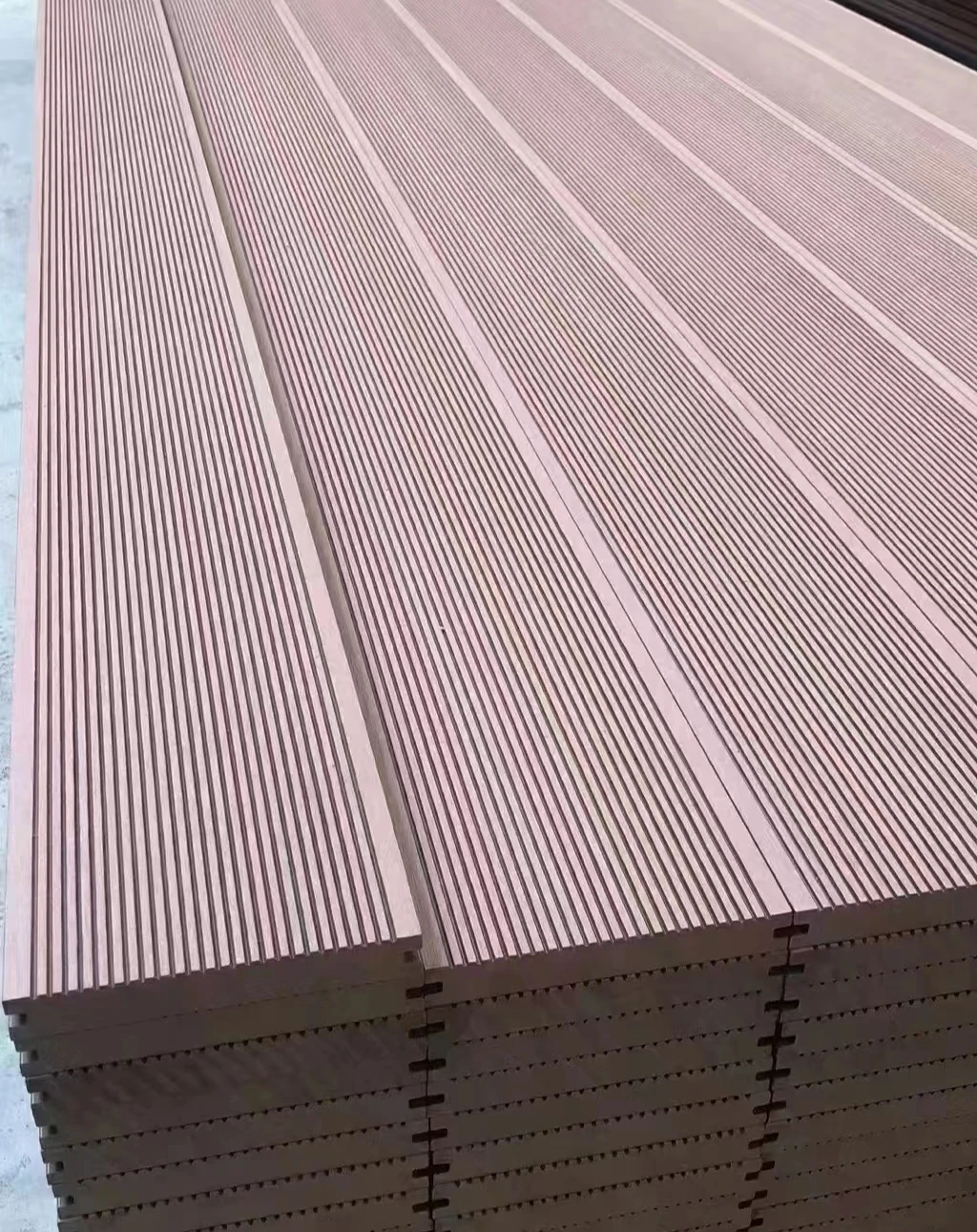 New Design Wood Plastic Composite co-extrusion Decking WPC Flooring Outdoor for Garden Swimming Pool WPC Decking Boards