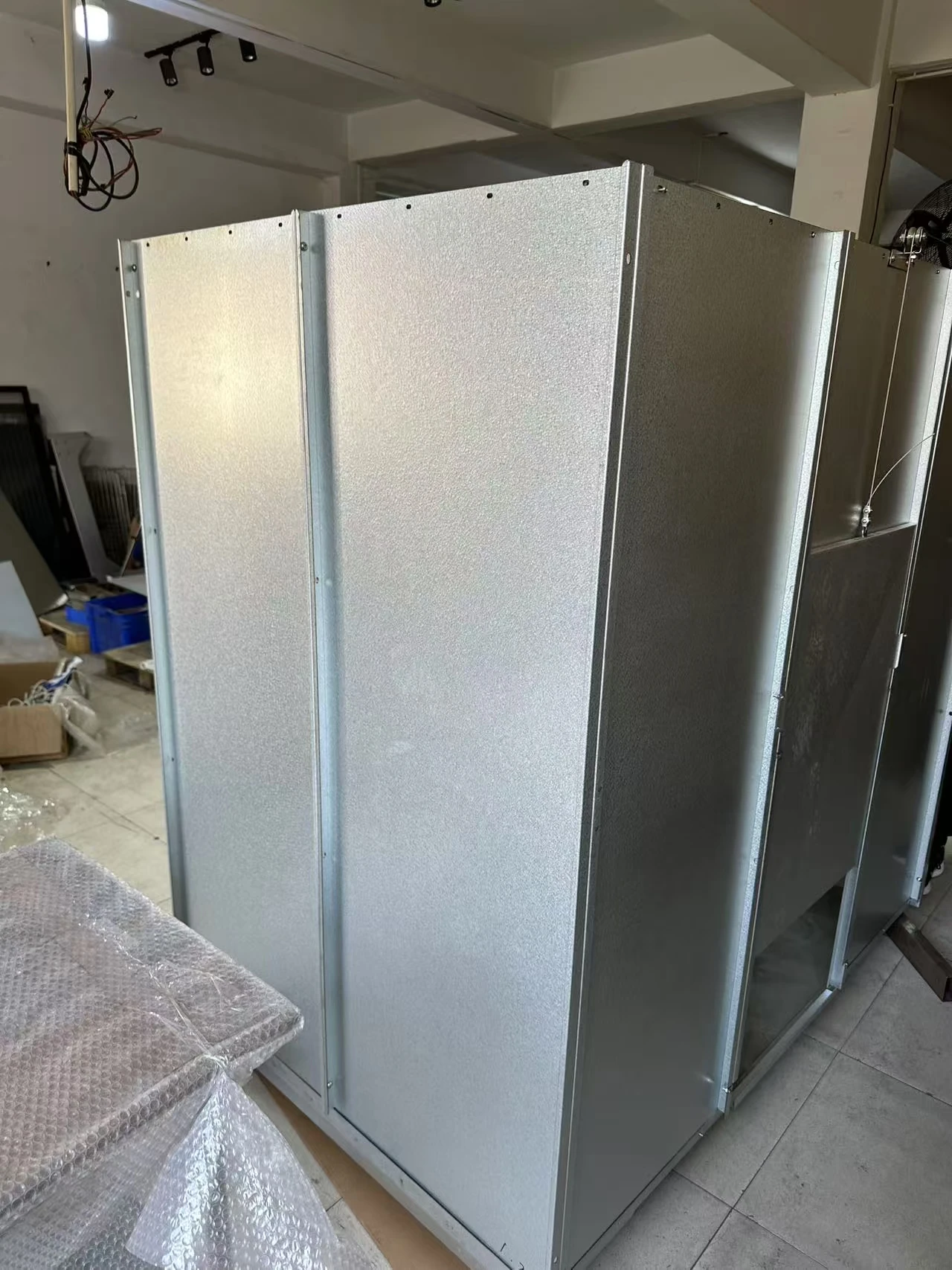 Institute/Laboratory animal isolation cage kennel Convenient lift door Factory custom non-contact isolation kennel