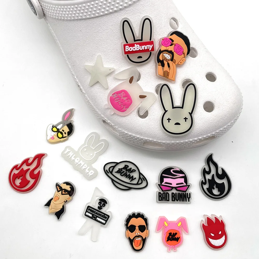 2022 Wholesale cheap Hot Selling Cartoon Bad Buy glow-in-the-dark bad rabbit hole clogs With Big Discount