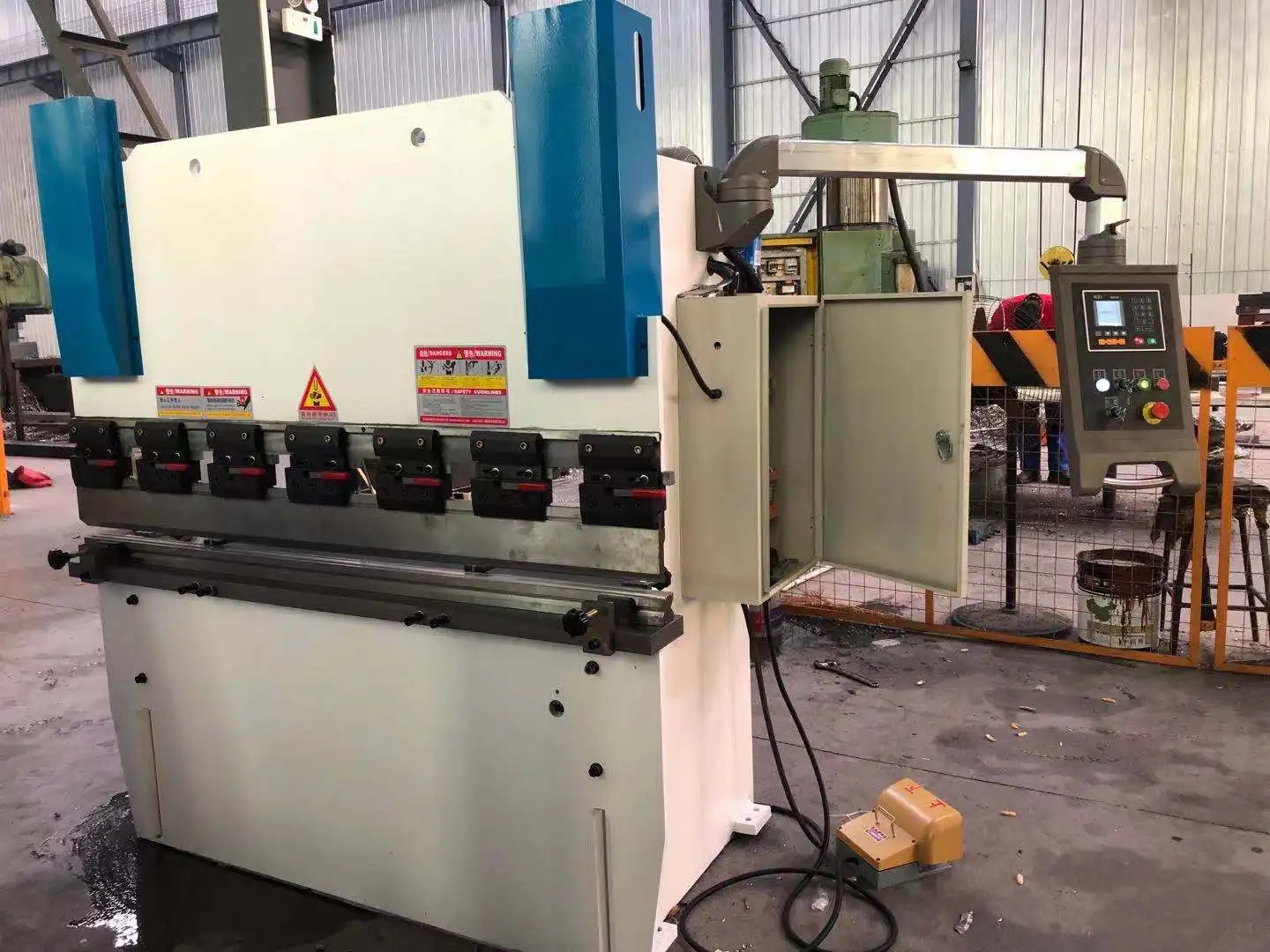 WC67Y 30 tons or 40T 1600mm hydraulic metal plate press brake machine with cnc or nc controller for sale