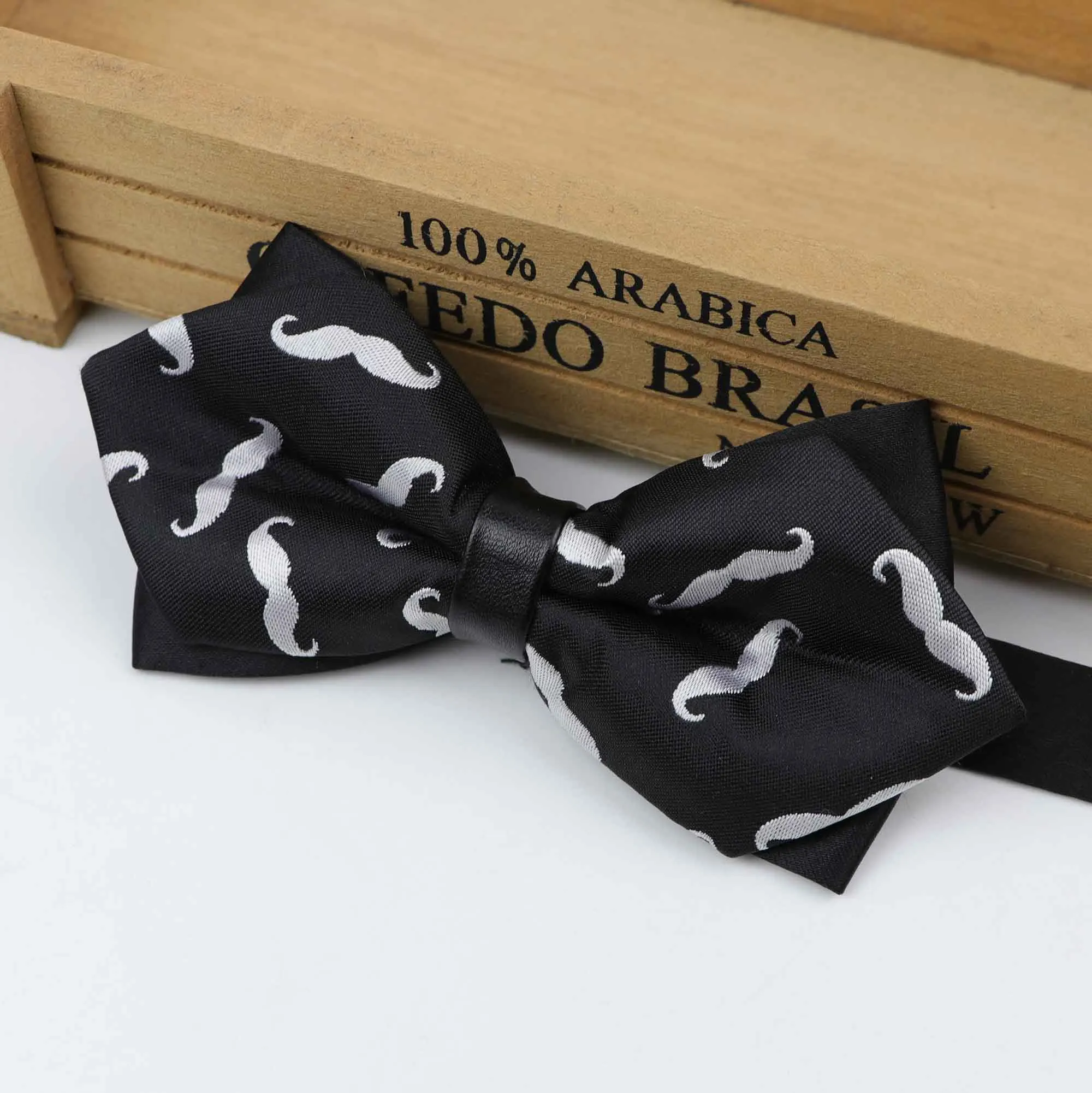 Polyester Mustache Neck Tie Set For Men Slim Necktie Bow Tie Handkerchief Suit Tie Bow ties Pocket Square Cravat
