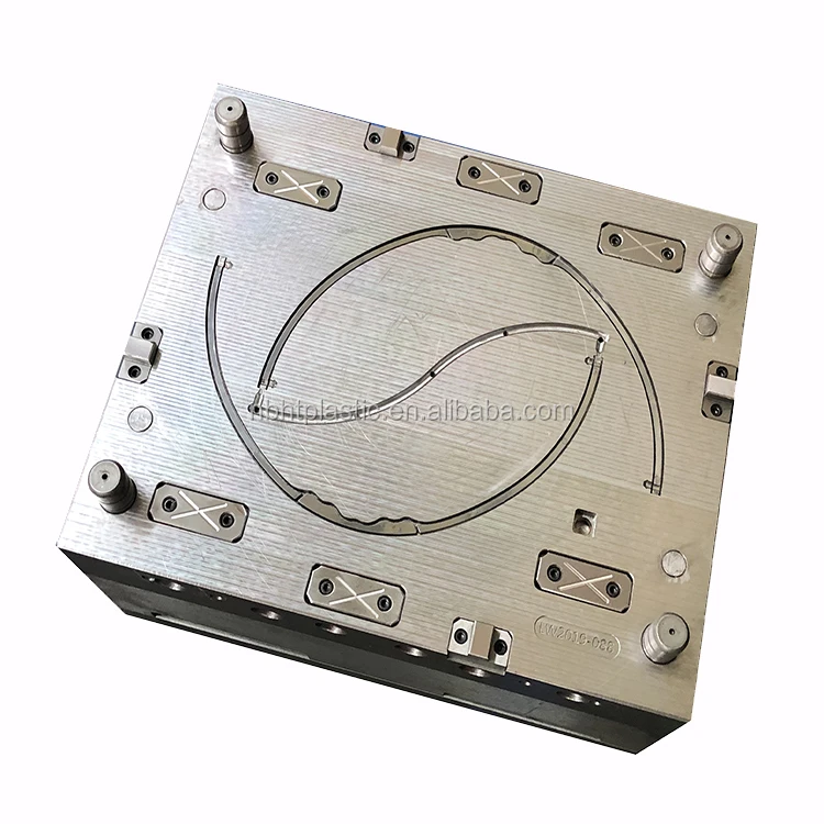 bucket handle injection mold