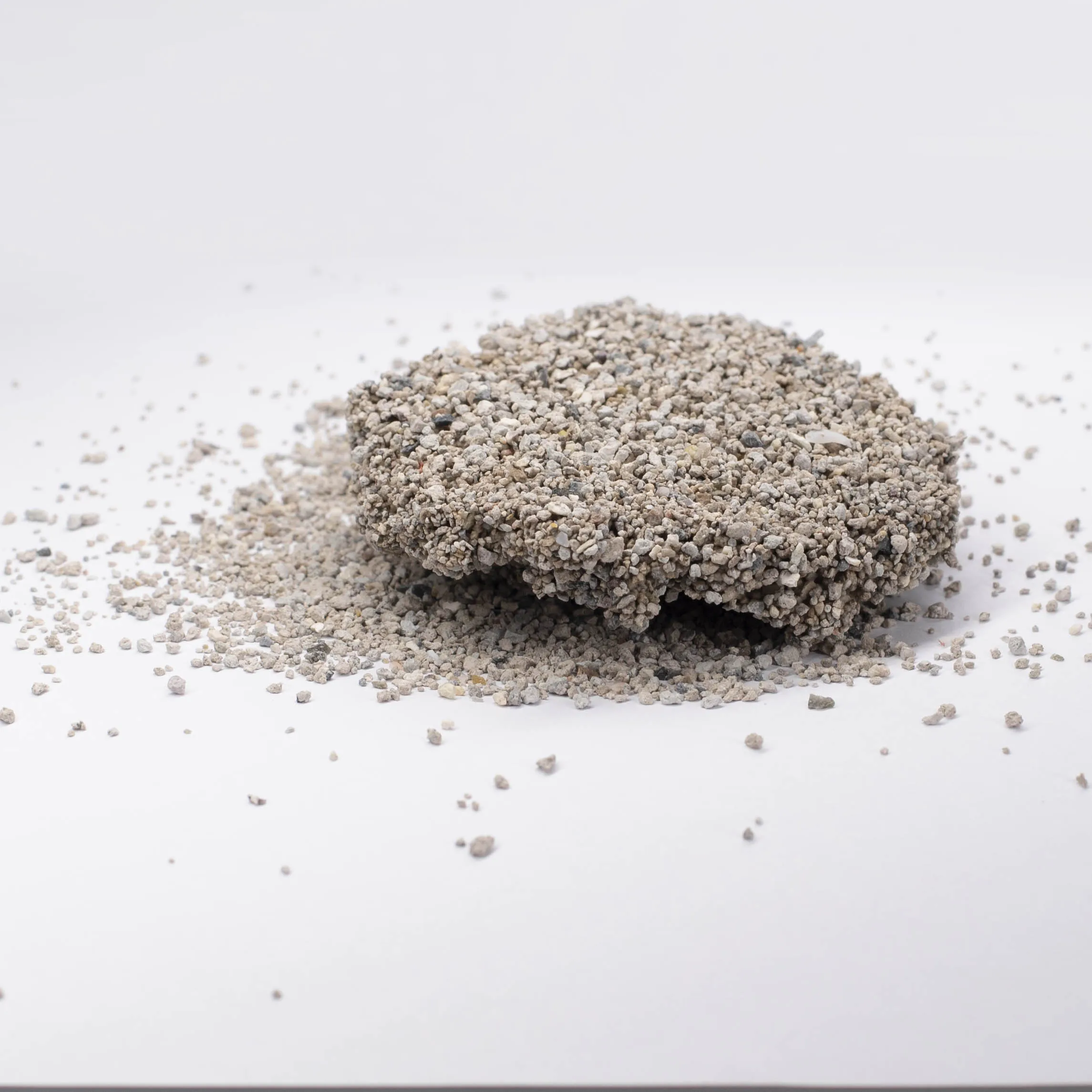 OEM Factory Wholesale Bentonite Cat Litter High Fragrance Dust-Free Strong Clumping Cat litter sand