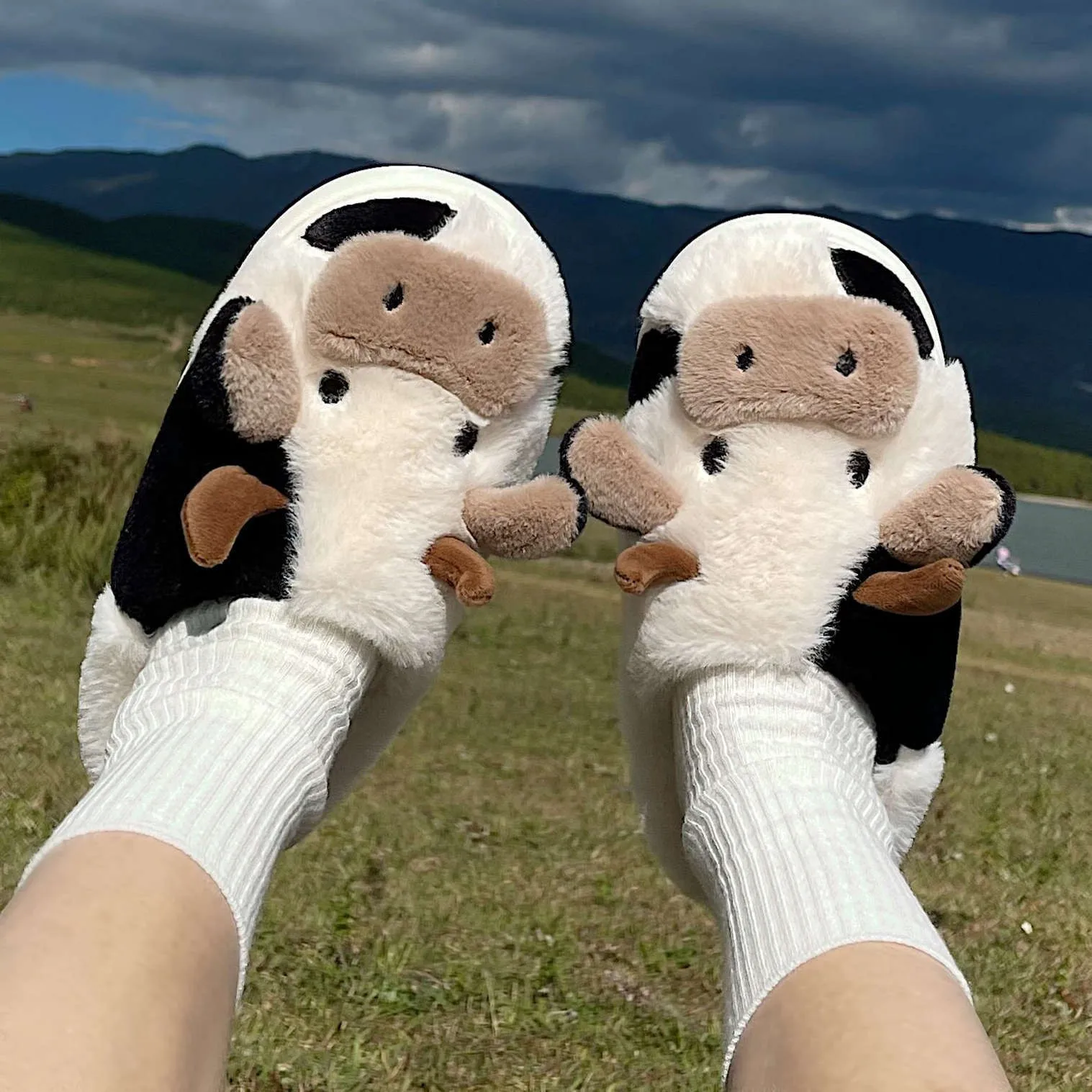 XIXITIAO Cow fuzzy animal Plush woman Shoes Hot Sale Cute Warm Home Indoor Winter Cotton fashion fur slippers for woman girls