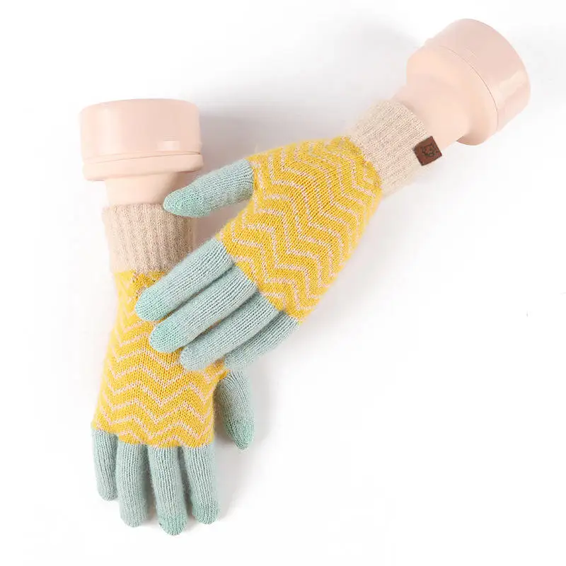 Thickened Plush Windproof Fleece Lined Cozy Cashmere Knit Touch Screen Texting Christmas Winter Gloves