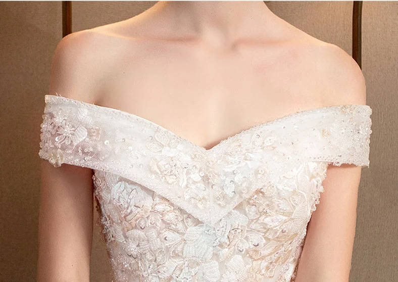 Luxury Lace Princess Wedding Dresses Sweetheart Neck Beaded Royal Train Ball Gown  Plus Size Bridal Dress