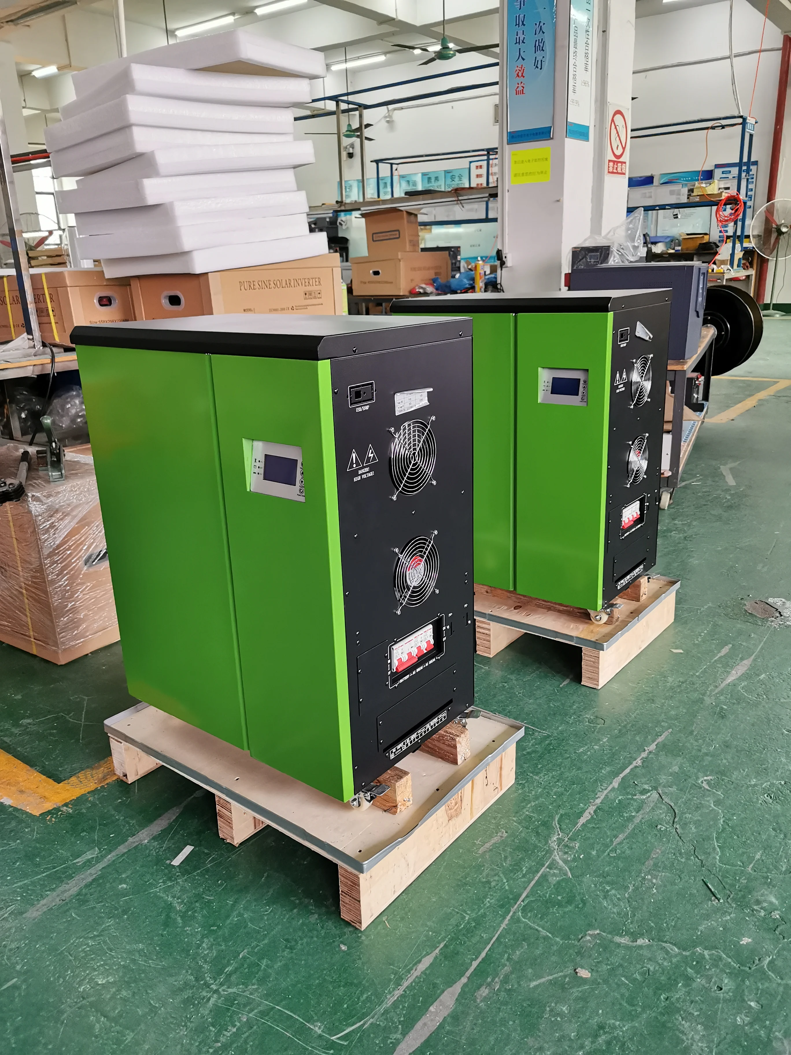 Diwani 40Kw Pure Sine Wave Home Inverter System 96V Dc To Ac 220V 10-30A Battery Charger Inverter