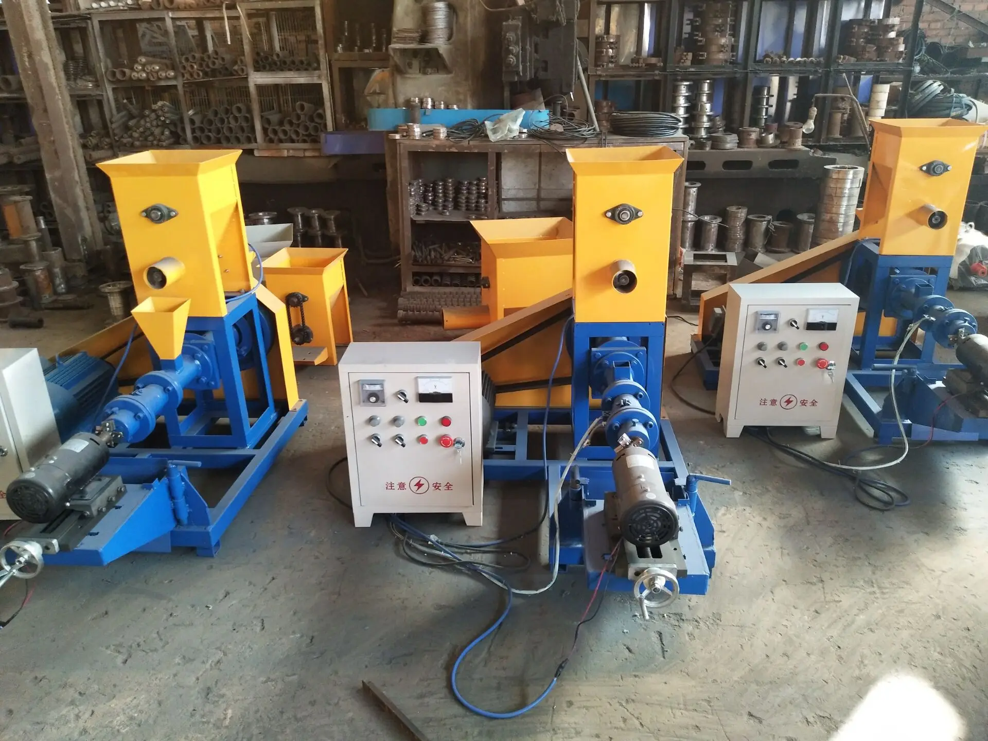 Multifunctional feed pellet extruder Floating fish machine Automatic dog