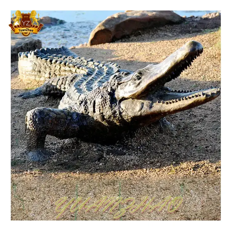 Park Scene Creative  Metal Art Antique Animal Sculpture High Quality Bronze Animal Crocodile Statue