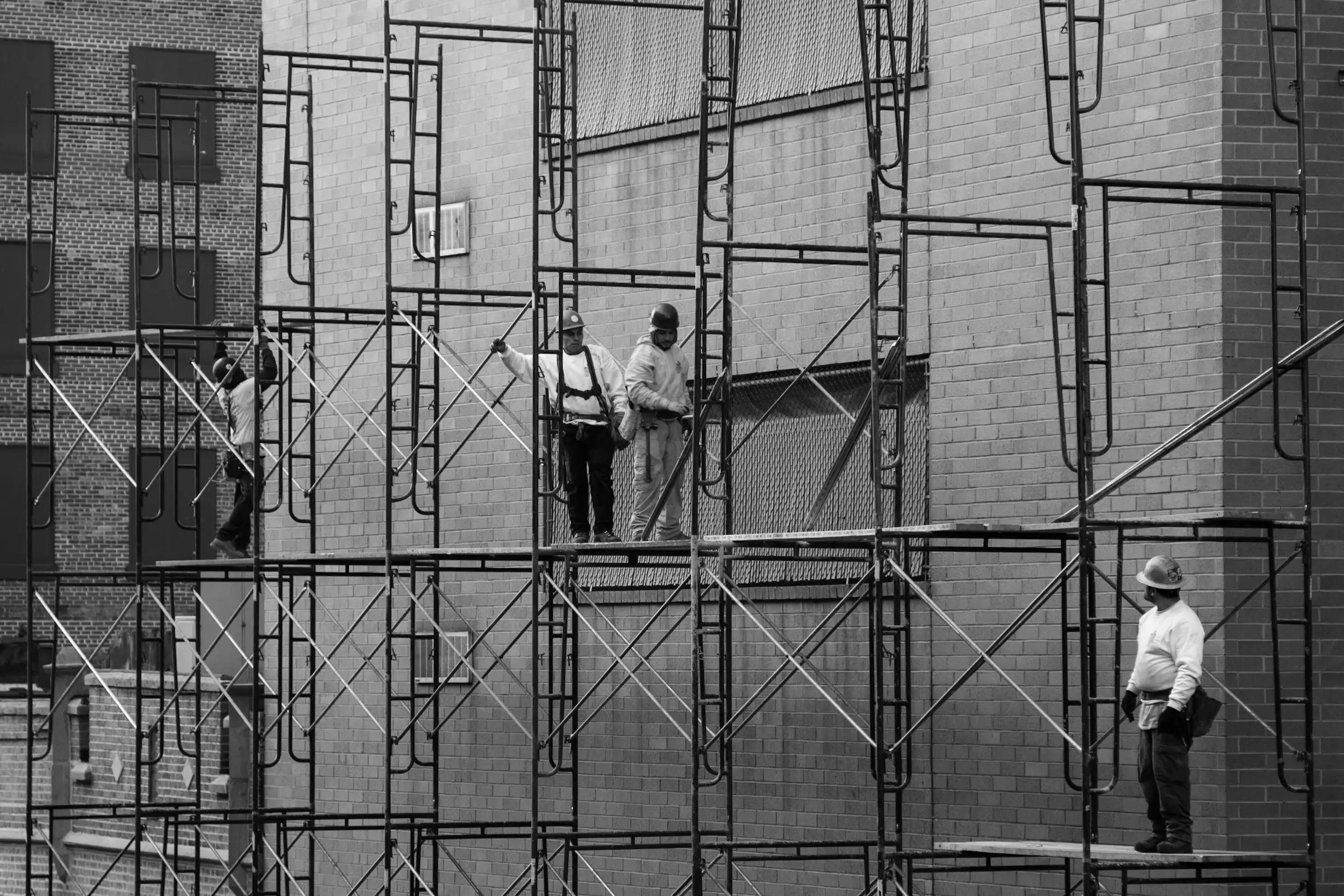 Modern Design Steel Frame Scaffold System for Building Construction Outdoor Warehouse Hotel-Traditional Ladder