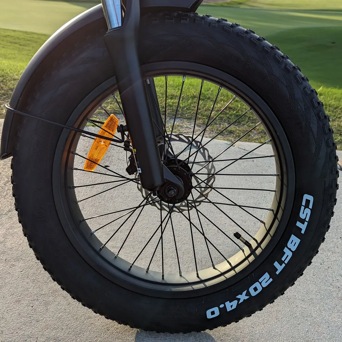 EB06 Electric Fat Tire Bike 48V Battery Cycle 500W Electric Assist Folding Bicycle for Adult