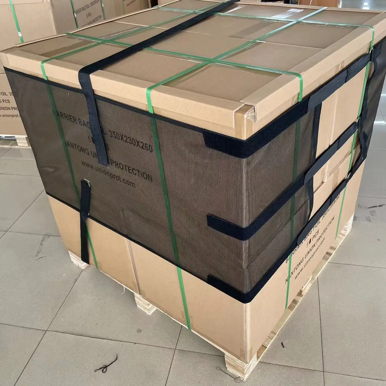 reusable pallet wrap cover hood strap with hook