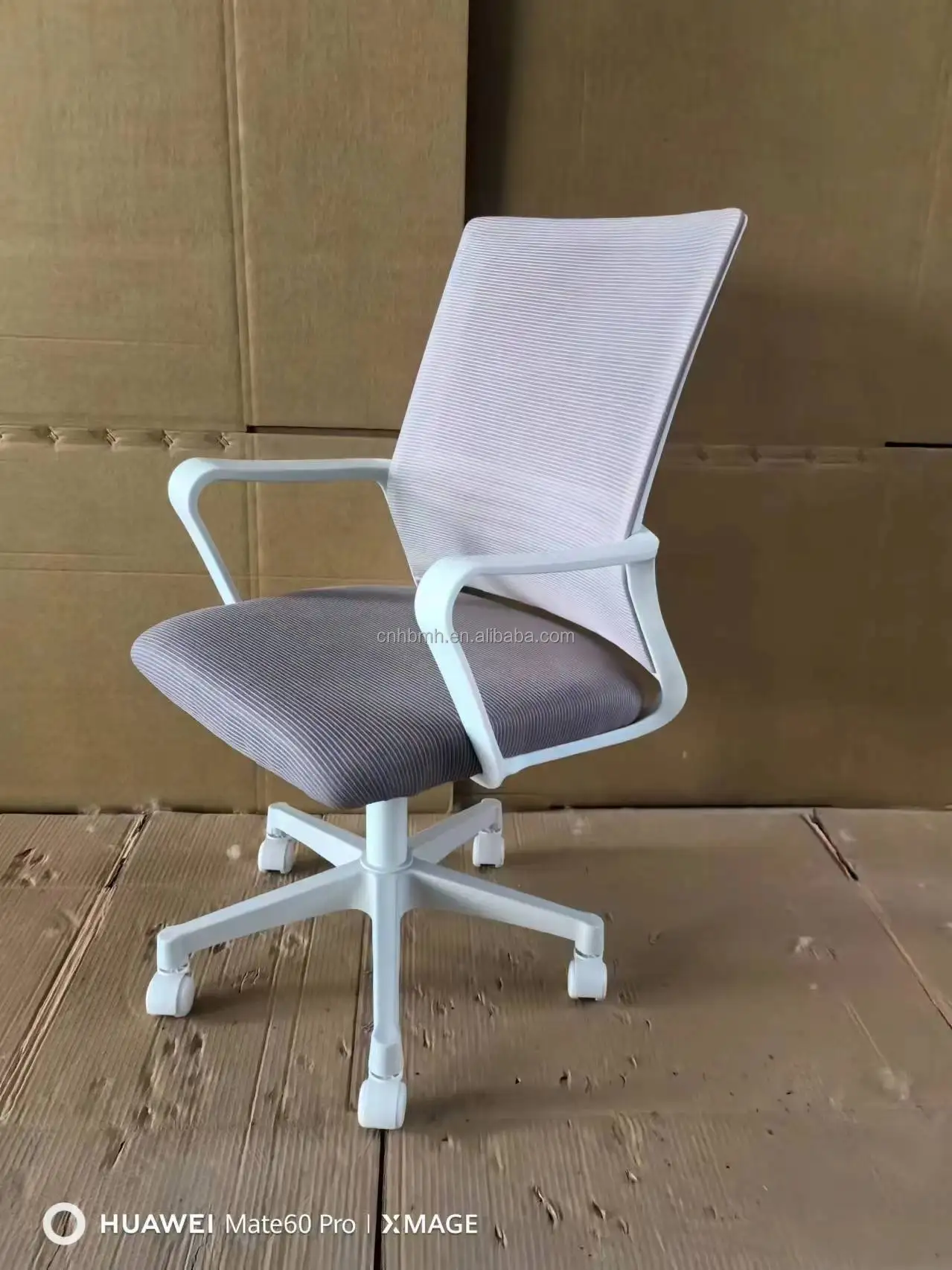 Wholesale Free Sample Luxury Work Modern Mesh Ergonomic Computer Chairs For Office