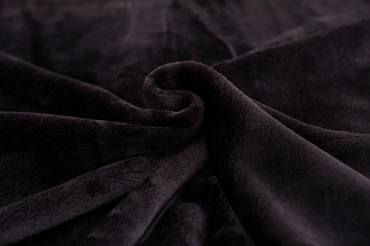  Customize soft flannel black blanket for couch with hemming