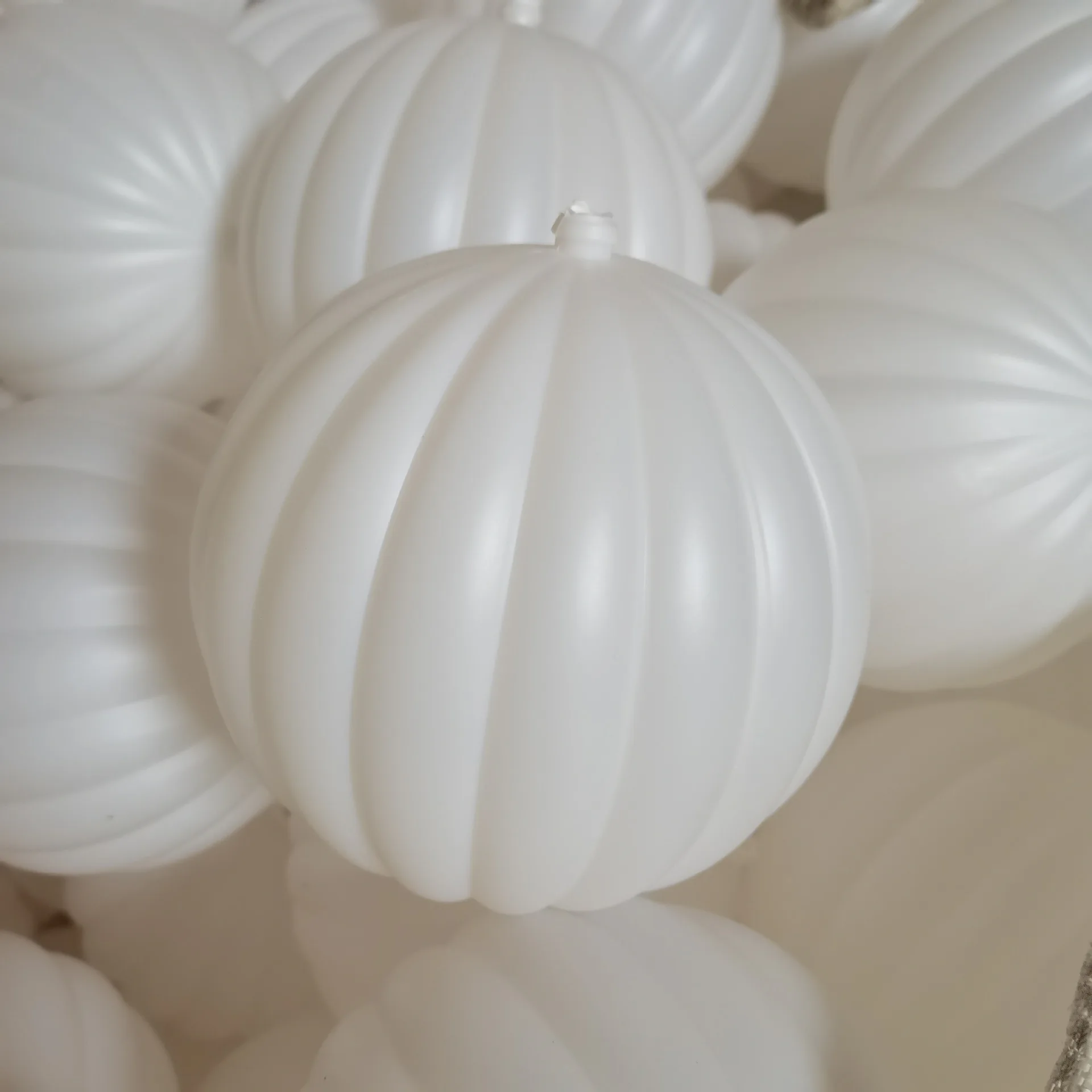 Wholesale 50-100CM large white embryo Christmas ball new thick PS material blowing DIY pendant plastic ball.