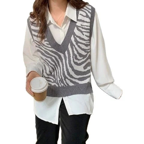 2022 Spring Fall Vest Zebra Striped V Neck Sleeveless Short Sweater Vests Women Korean Fashion Knitted Pullover Waistcoat Jumper