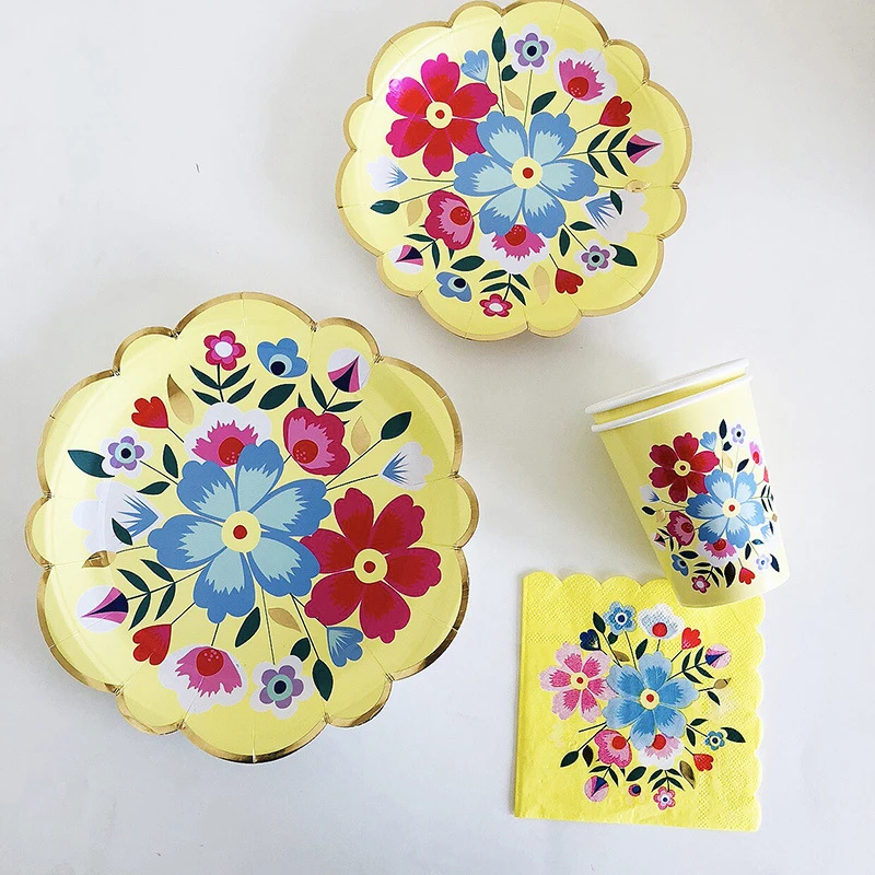 Wholesale Four-Colour Flower Pattern Hot Stamping Lace Flower Shape Disposable Paper Plate Tableware Set For Party Sets