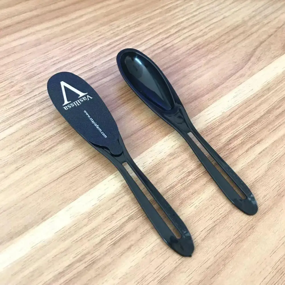 Plastic spoon for honey