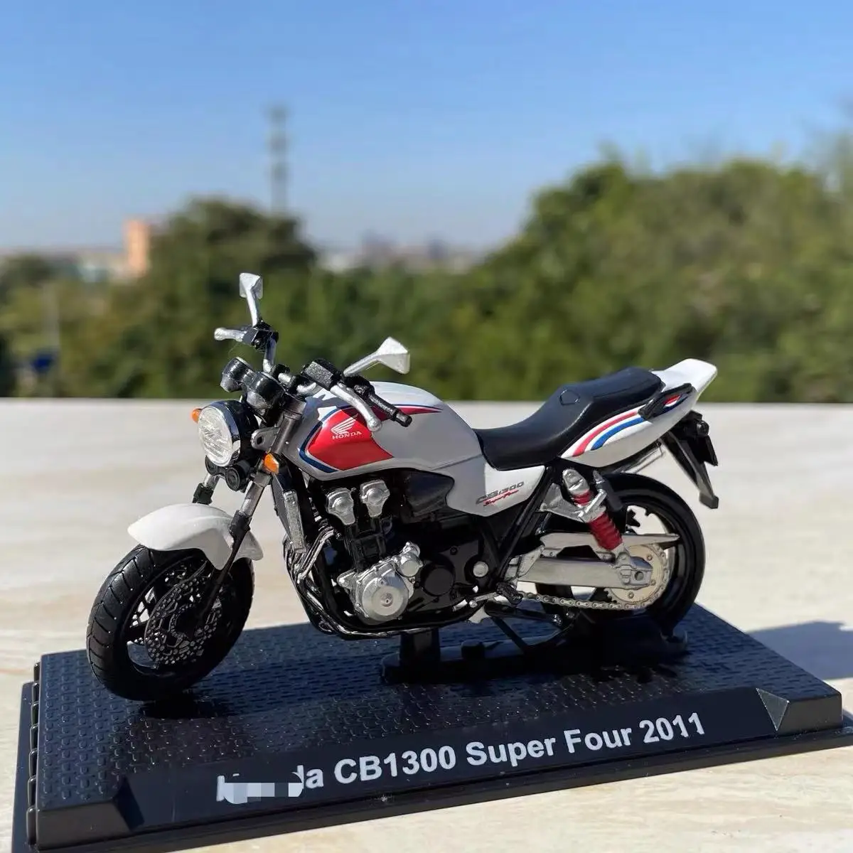 OEM 1:24 Diecast Motorbike Model Toys Custom Collectible 1/24 Zinc Alloy Motorcycle Model Supplier