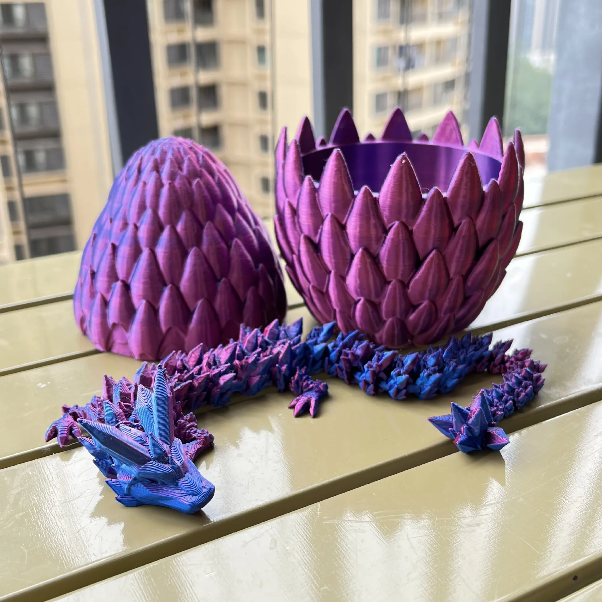 2024 Hot Selling Wholesale 3D Printed Dragon Eggs with Dragon Inside Crystal Movable Articulated FDM Printing Dragon Egg Toy
