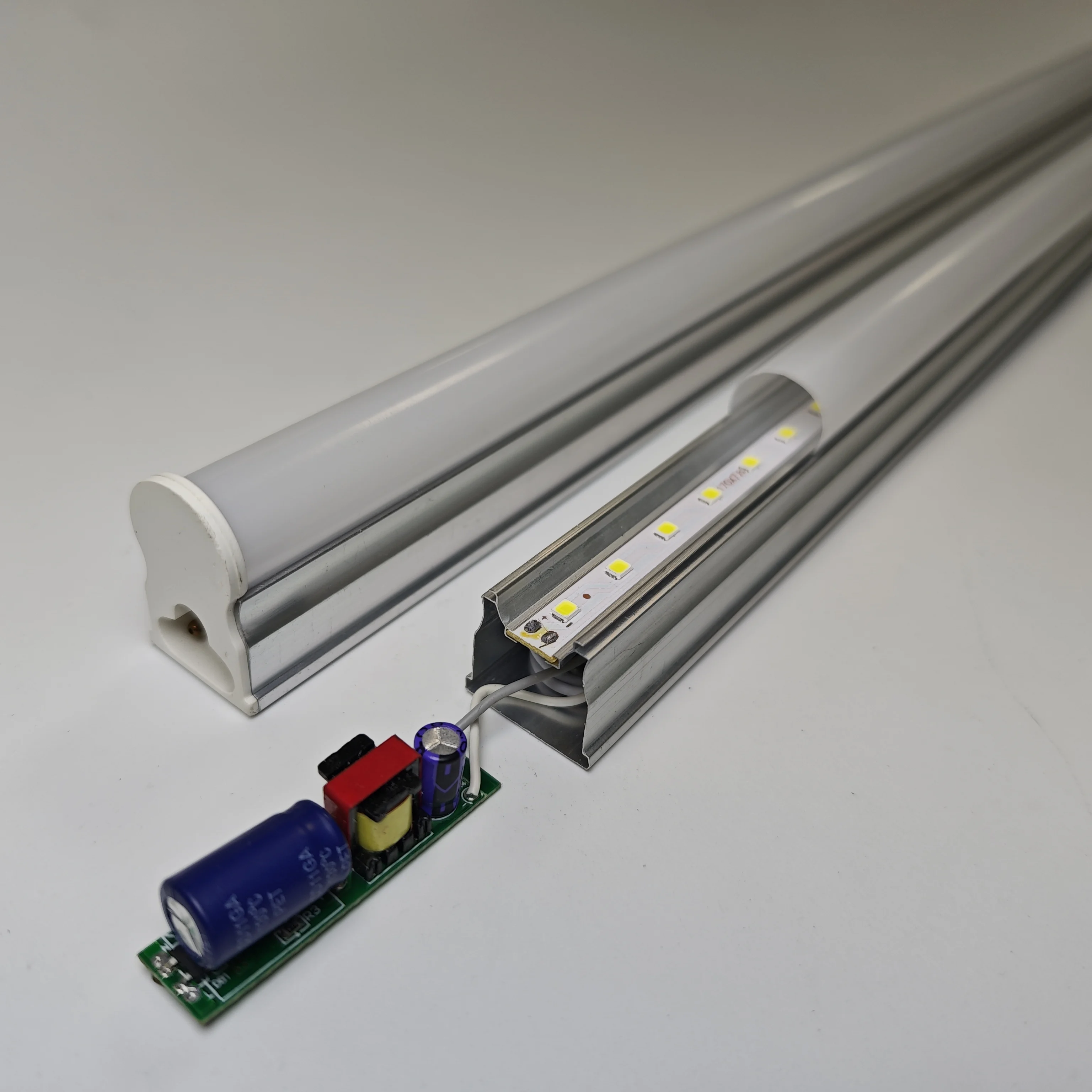 Linear Plastic Square Linkable T5 Integrated LED Tube Light LED Energy Bulb Fluorescent Lamp Replacement CE RoHS