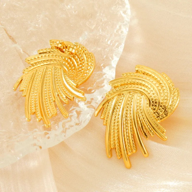 Fashion Stud Earring 18k Gold Color Plated Stainless Steel Earring Jewelry For Woman Daily Wear