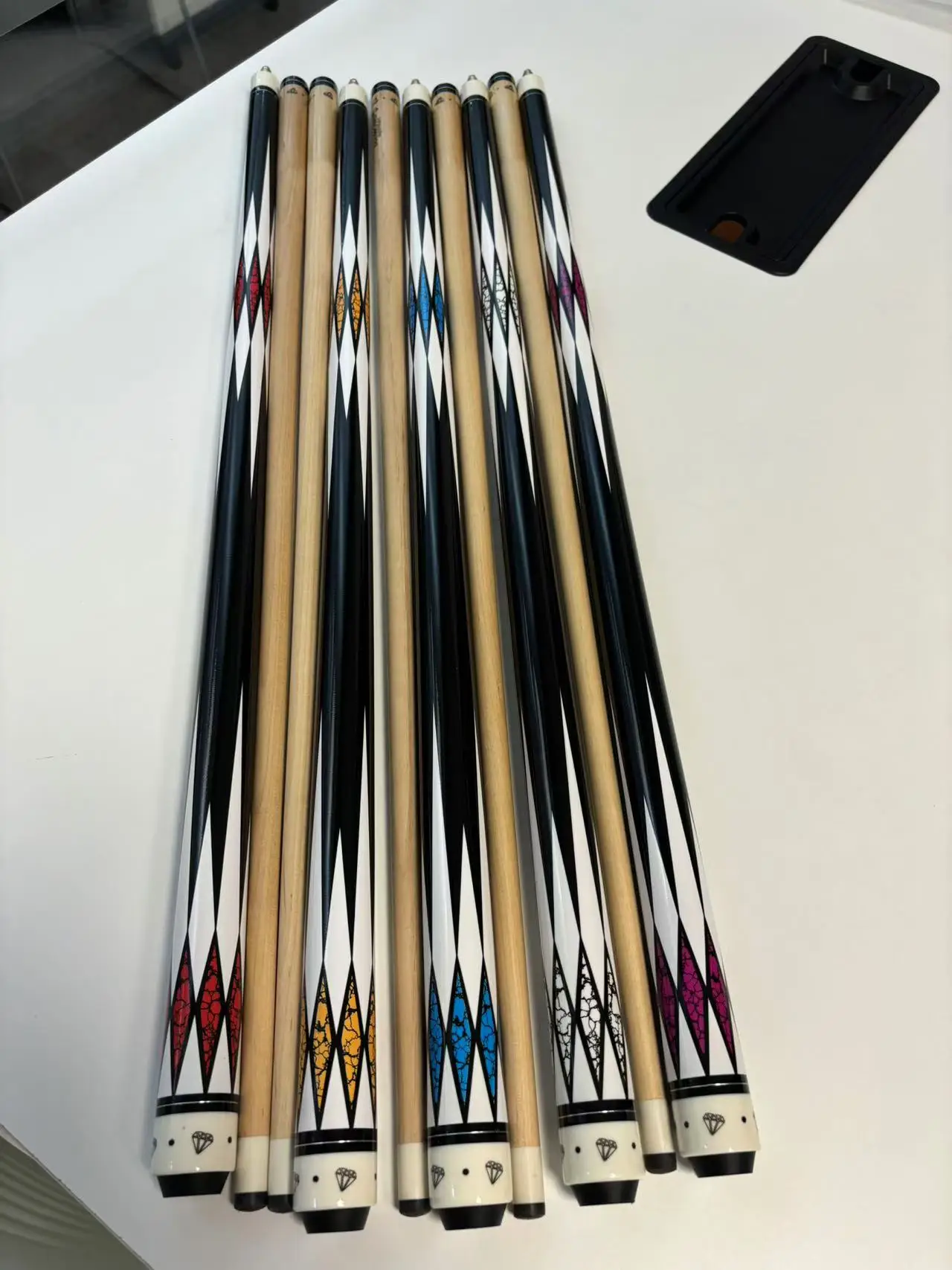 NAIPNI Factory Price  Hot Sale Cheap Price Billiard Snooker Pool Cue for Sale