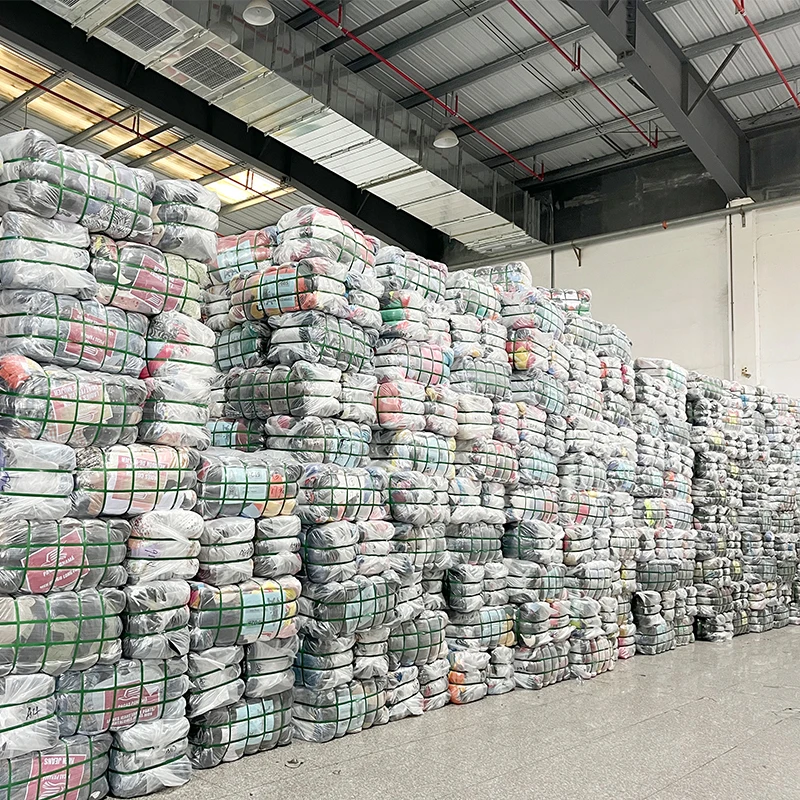 wholesale 2nd hand autumn long sleeve oversized zipper cardigan sweater for lady old used thrift clothes mixed bales