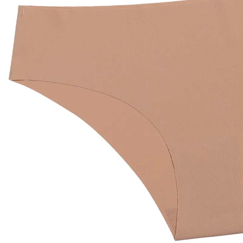 Factory Wholesale Comfortable Cotton Spandex Briefs for Women Low-Rise XL Thongs Panties Seamless Ice Silk Underwear