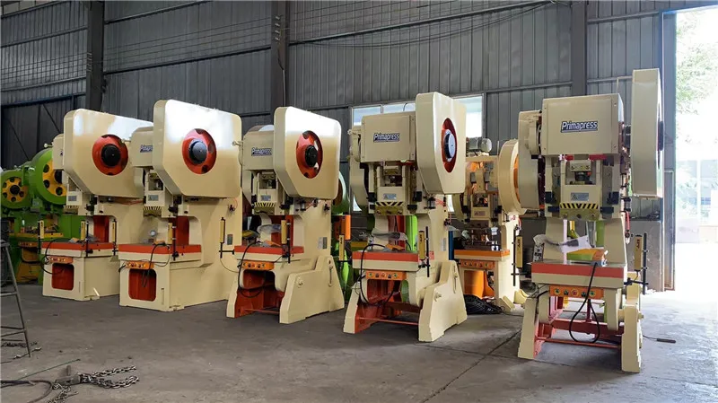 C Frame Mechanical Power Press, Eccentric Press Machine Mechanical Metal Punching Machine Green Metal Sheet Stamping 2 Years