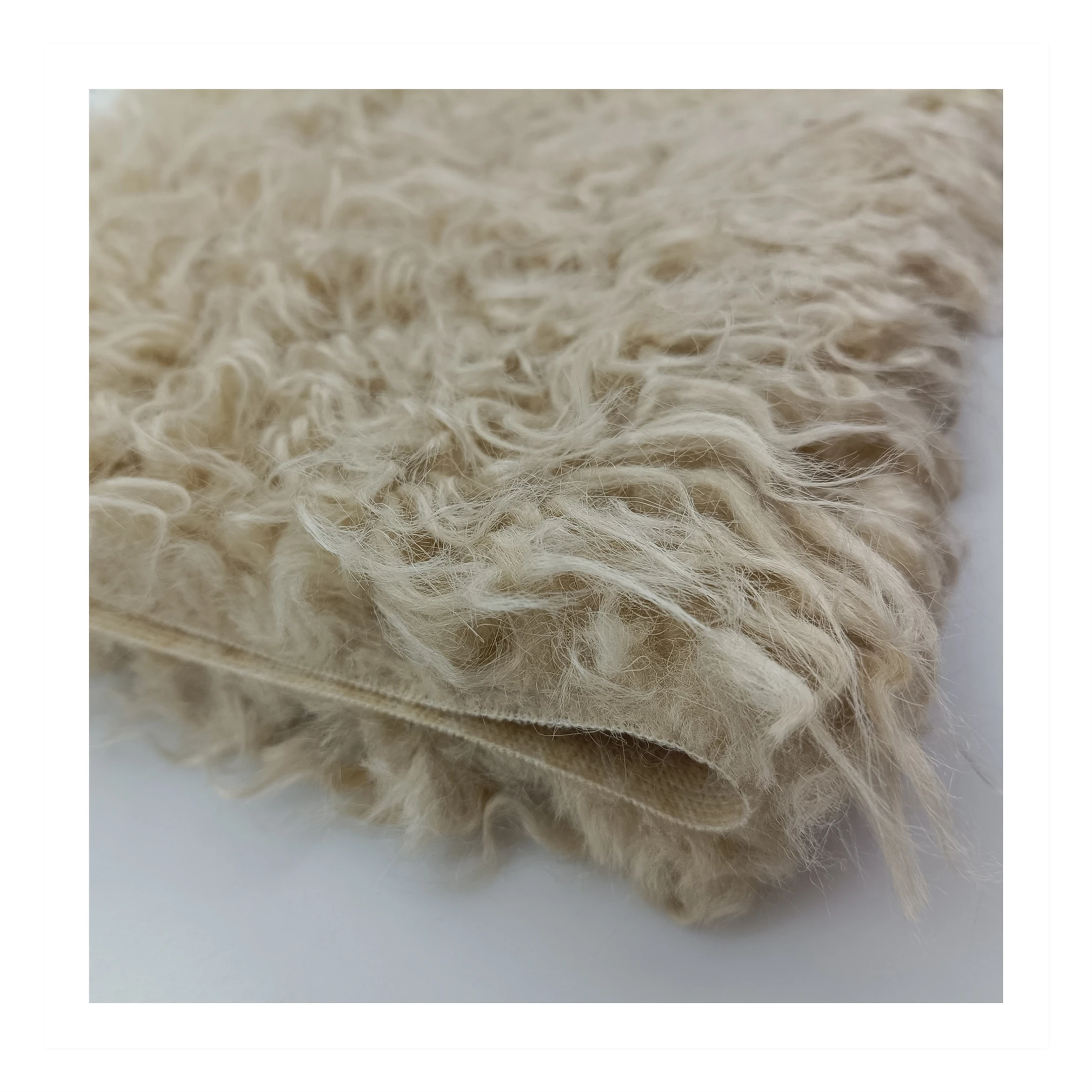 Elegant Long Pile Curly Faux Fur High Pile Imitation Sheep Fur Fabric for Bag/Collar/Overcoat