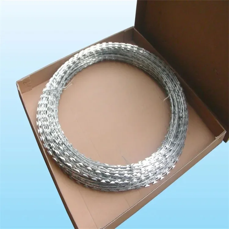wholesale razor barbed wire for pakistan BTO-22 450mm coil diameter galvanized Concertina Barbed Wire