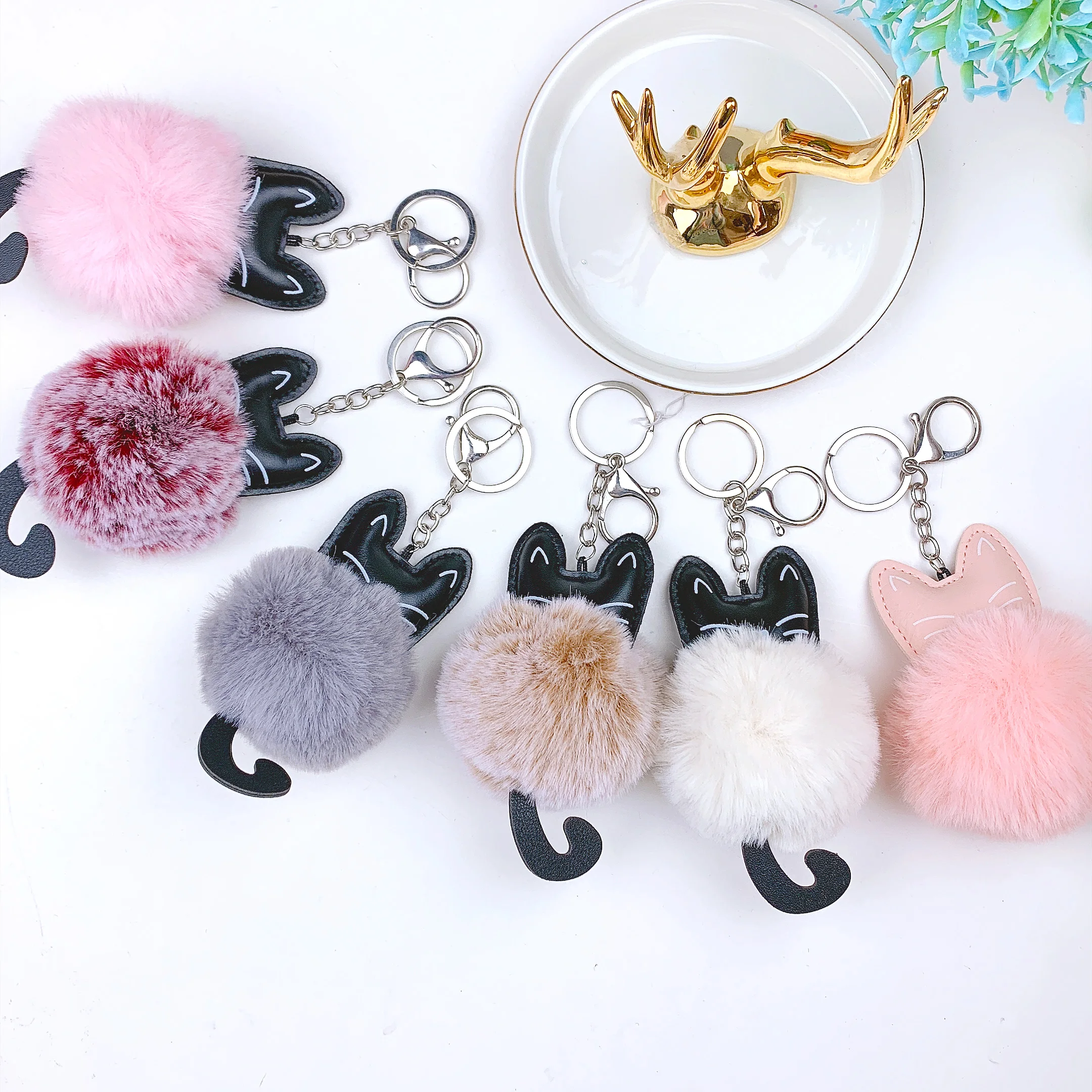 Wholesale girl bag pendants colorful fluffy fur Pompom cat keychain for gift